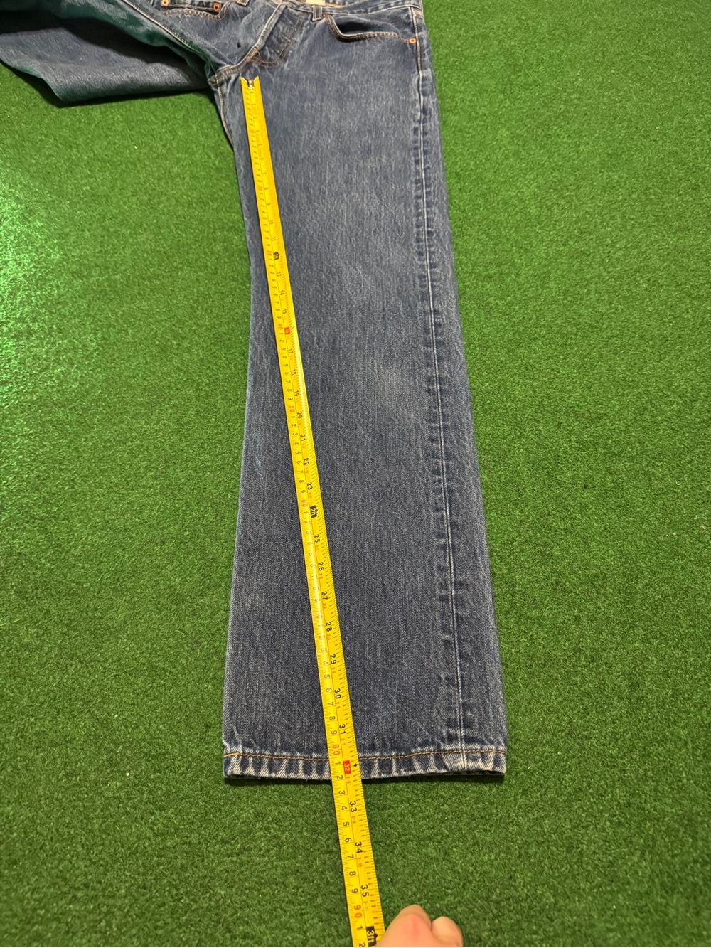 Levis 501 Button Fly 32x32 Medium Wash Vintage 90s Y2K Denim Jeans Original Fit - Picture 7 of 11